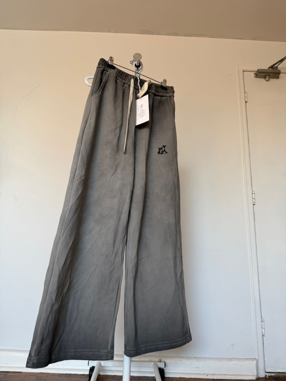 Men's Wide-Leg Drawstring Pants in Gray